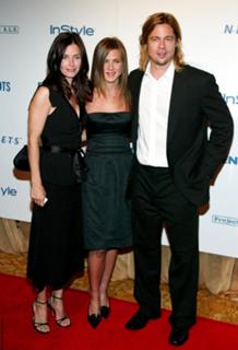 Courteney Cox feet photo thumbnail