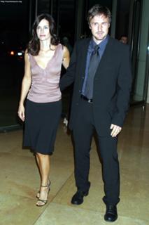 Courteney Cox feet photo thumbnail