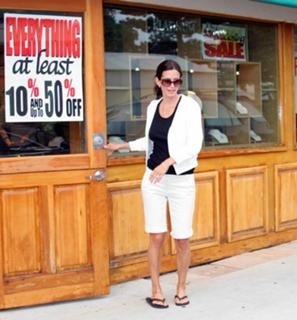 Courteney Cox feet photo thumbnail