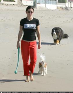 Courteney Cox feet photo thumbnail