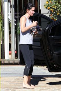 Courteney Cox feet photo thumbnail