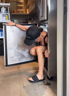 Courteney Cox feet photo thumbnail