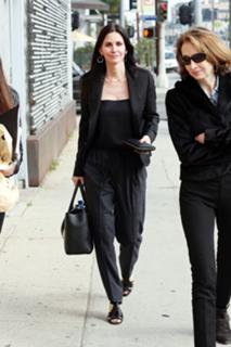 Courteney Cox feet photo thumbnail