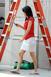 Courteney Cox feet photo thumbnail