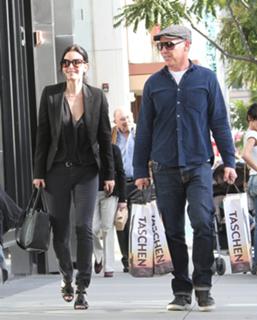 Courteney Cox feet photo thumbnail