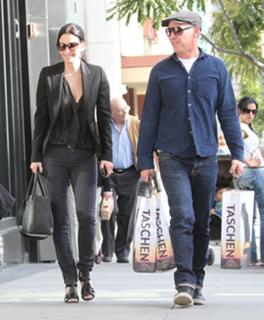 Courteney Cox feet photo thumbnail