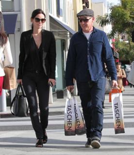 Courteney Cox feet photo thumbnail