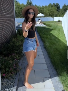 Courtney Budzyn feet photo 12