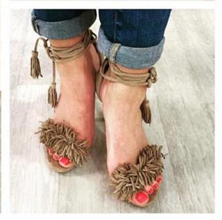 Courtney Cason feet photo 18