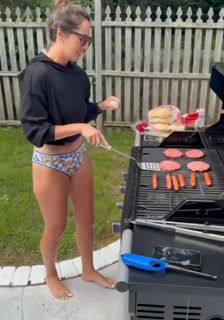 Courtney Cronin feet photo 15