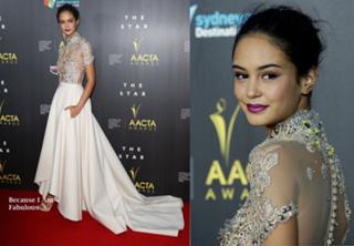 Courtney Eaton feet photo thumbnail