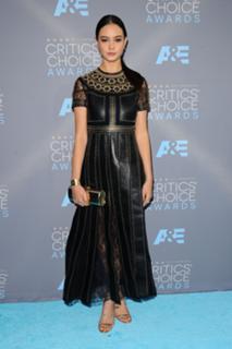 Courtney Eaton feet photo thumbnail