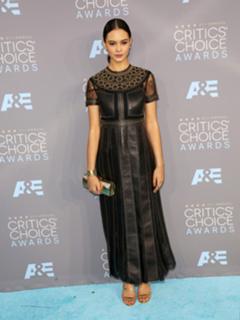 Courtney Eaton feet photo thumbnail