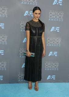 Courtney Eaton feet photo thumbnail
