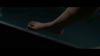 Courtney Eaton feet photo thumbnail