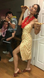 Courtney Eaton feet photo thumbnail