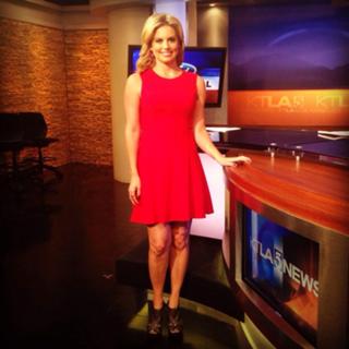 Courtney Friel feet photo thumbnail