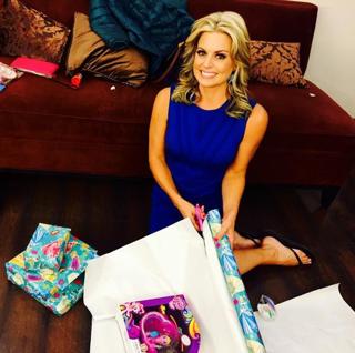 Courtney Friel feet photo thumbnail