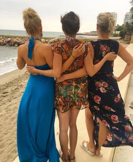 Courtney Friel feet photo thumbnail