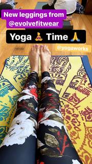 Courtney Friel feet photo thumbnail