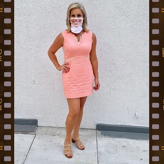 Courtney Friel feet photo thumbnail