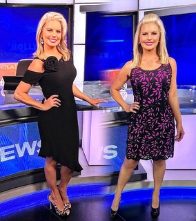Courtney Friel feet photo thumbnail