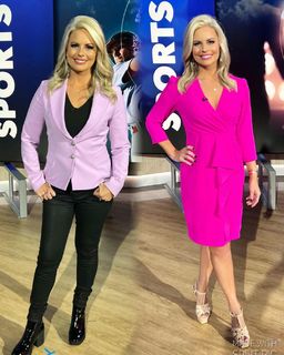 Courtney Friel feet photo thumbnail
