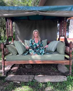 Courtney Friel feet photo thumbnail