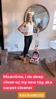 Courtney Friel feet photo thumbnail