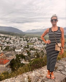 Courtney Friel feet photo thumbnail