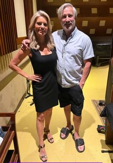 Courtney Friel feet photo thumbnail