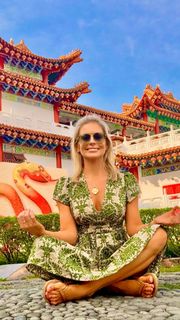 Courtney Friel feet photo thumbnail