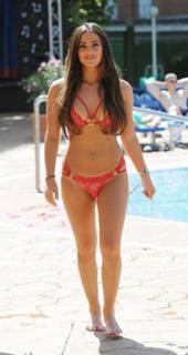 Courtney Green feet photo thumbnail