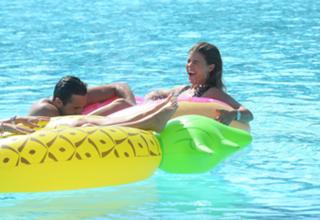 Courtney Green feet photo thumbnail