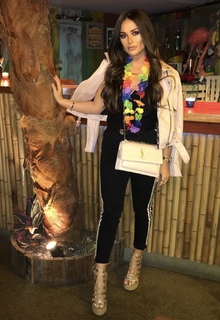 Courtney Green feet photo thumbnail