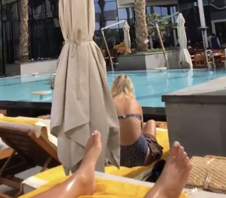 Courtney Green feet photo thumbnail