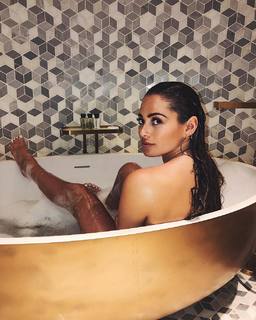 Courtney Green feet photo thumbnail