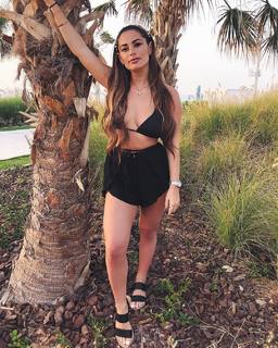Courtney Green feet photo thumbnail