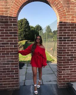 Courtney Green feet photo thumbnail