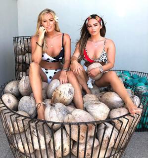 Courtney Green feet photo thumbnail