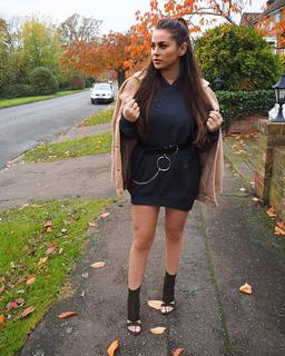 Courtney Green feet photo thumbnail