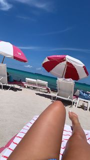 Courtney Green feet photo thumbnail