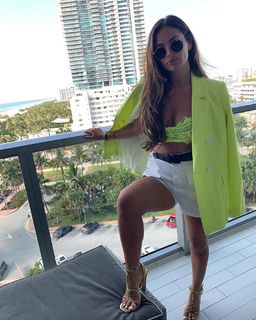 Courtney Green feet photo thumbnail