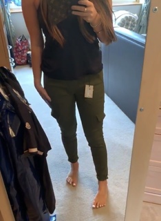 Courtney Green feet photo thumbnail