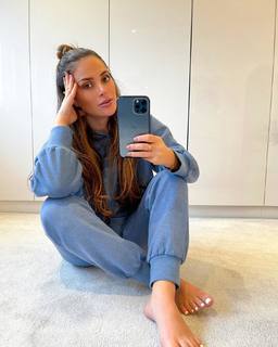 Courtney Green feet photo thumbnail