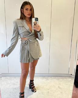 Courtney Green feet photo thumbnail