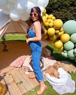Courtney Green feet photo thumbnail