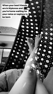 Courtney Green feet photo thumbnail