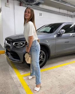 Courtney Green feet photo thumbnail