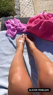 Courtney Green feet photo thumbnail